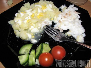 16.00 - dags att äta kokt fisk, potatis och äggsås