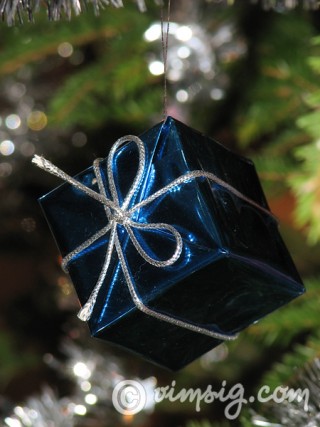 julklapp i granen