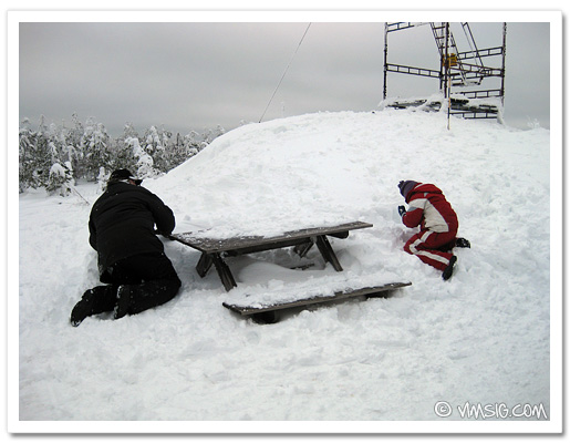 snöbollar till höger och vänster